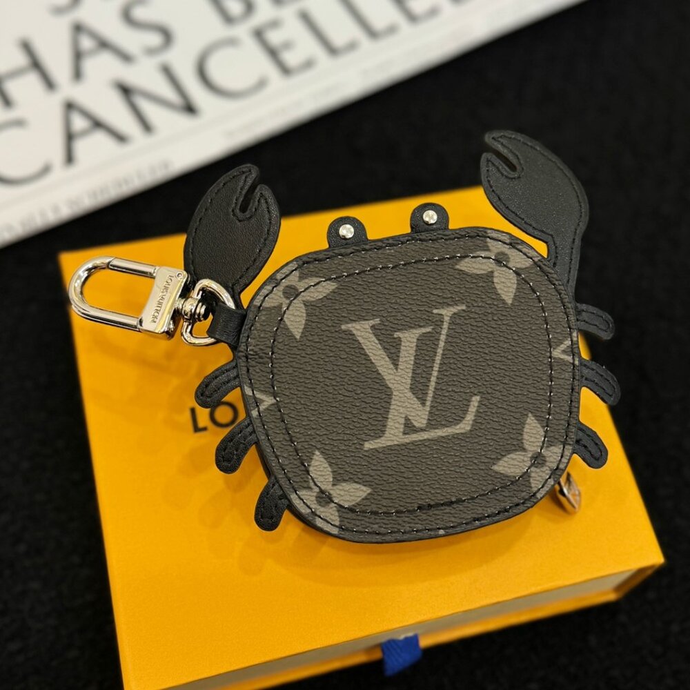Louis Vuitton Monogram Eclipse Crab Key Chain/Cha… - image 2